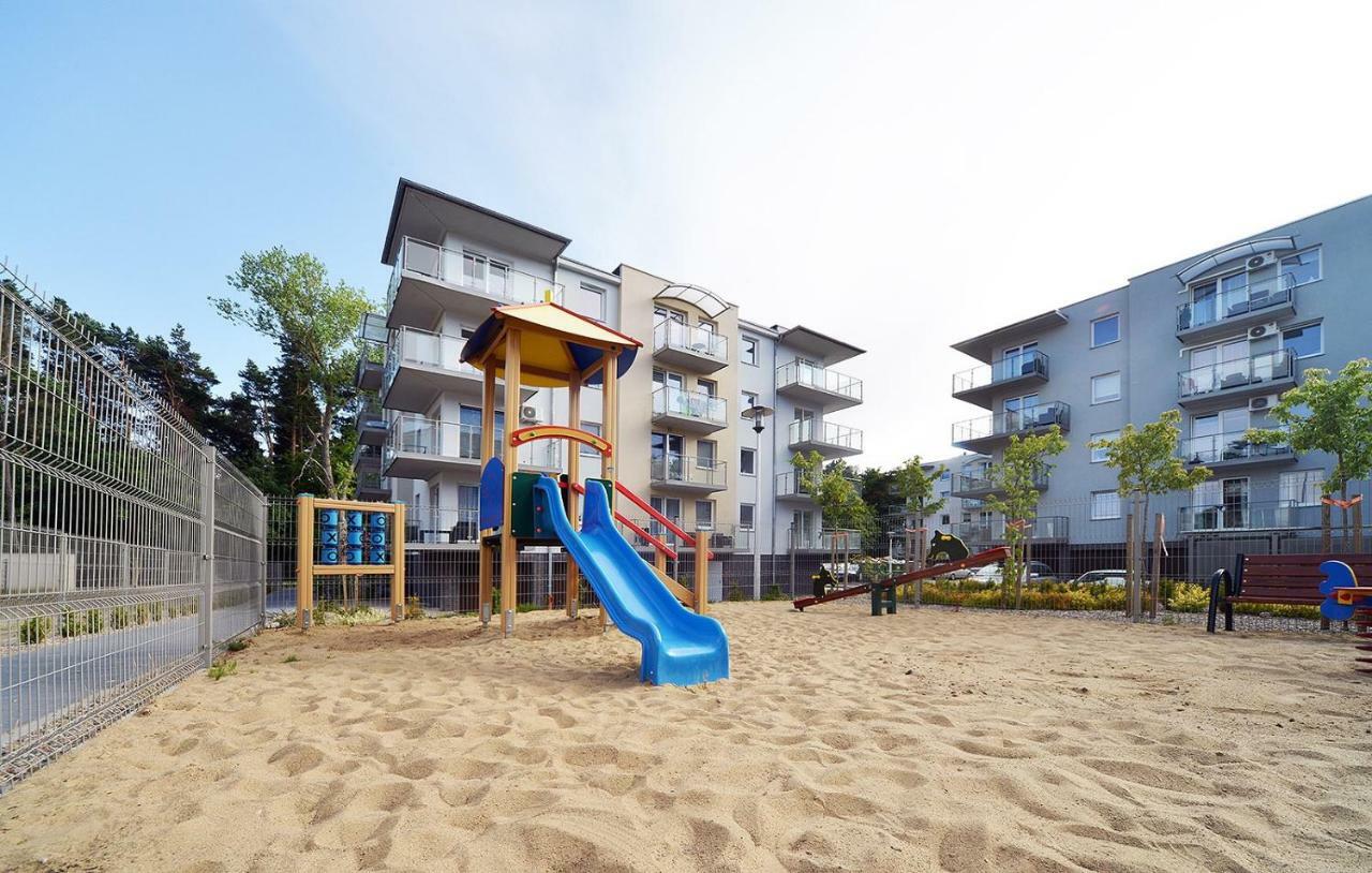 Pink Apartment Lesne Tarasy Dziwnowek Luaran gambar